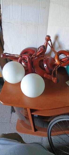 Sprzedam dwa kinkiety z drewna.