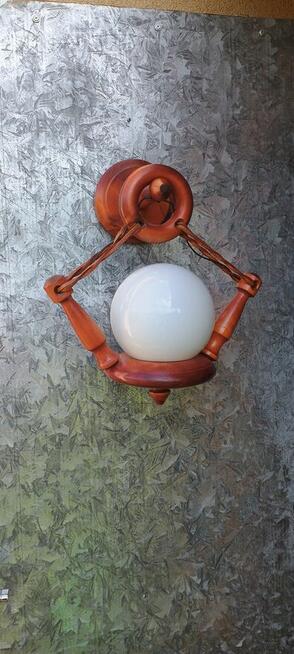 Sprzedam dwa kinkiety z drewna.