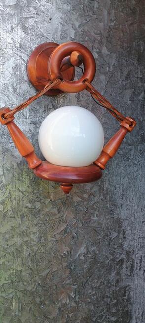 Sprzedam dwa kinkiety z drewna.