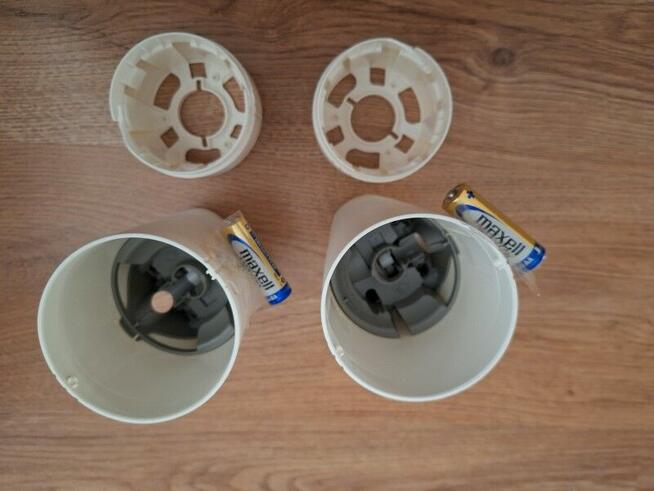 2xAutomatyczne dyfuzory Air Wick+bateria AA