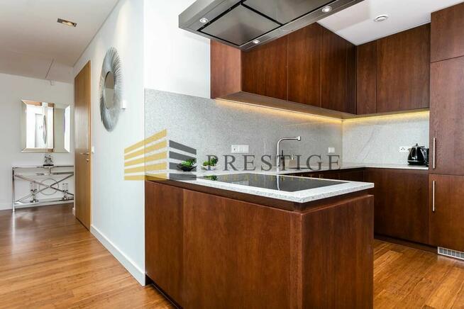 Piękny apartament na 27 piętrze w wieżowcu Złota44