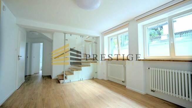 Piękny dom w zielonym zakątku Sadyby