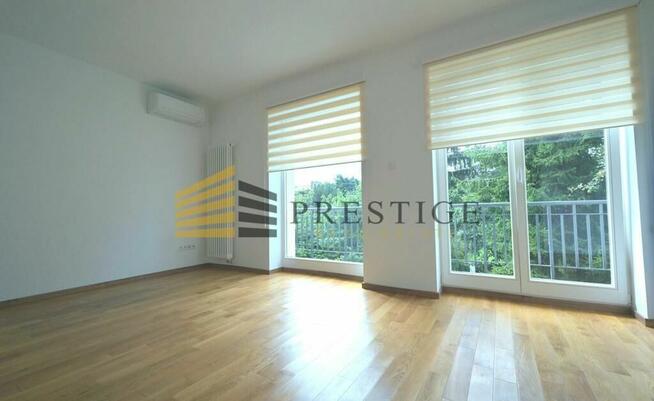 Piękny dom w zielonym zakątku Sadyby