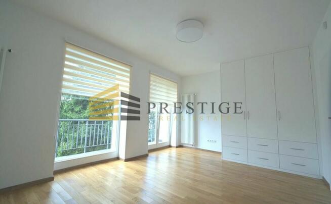 Piękny dom w zielonym zakątku Sadyby