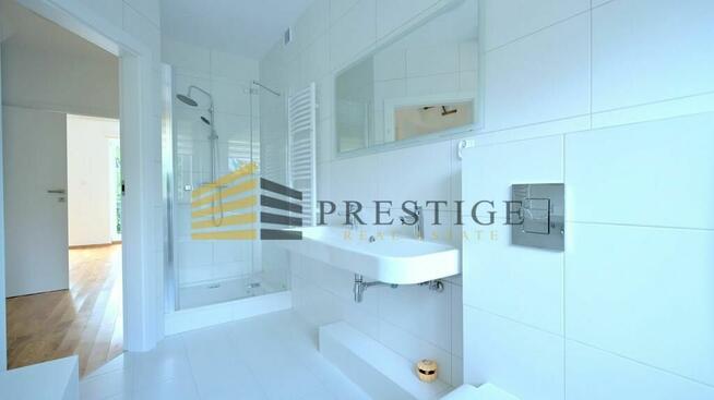 Piękny dom w zielonym zakątku Sadyby