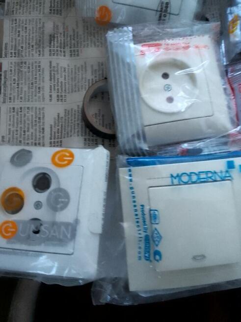 Lamele listewki wykończeniowe tanio wyłącznik, gniazdka 230vo