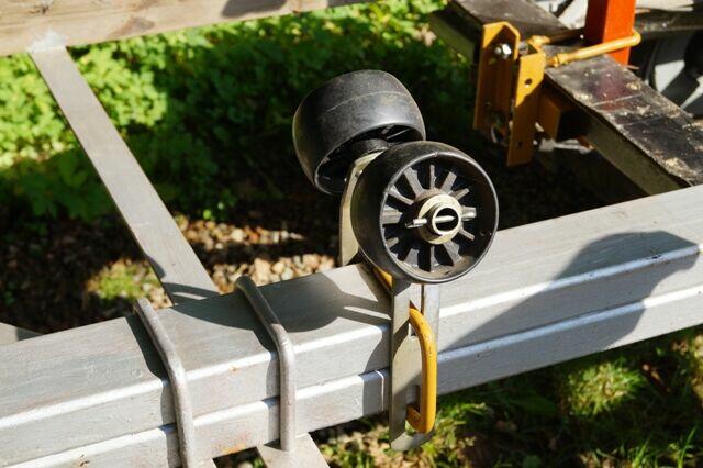 Sprzedam przyczepę podłodziową SAM