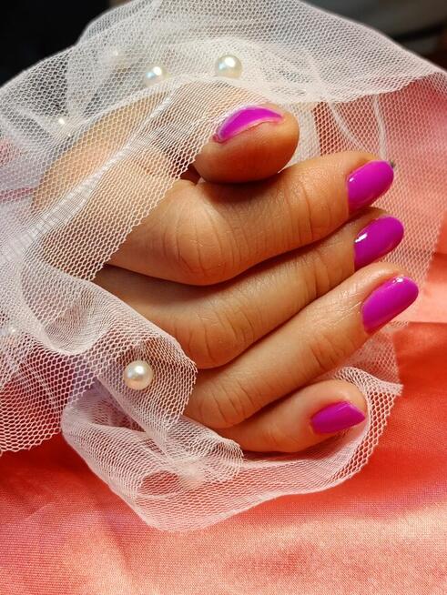 Wykonam paznokcie hybrydowe oraz przedłużane