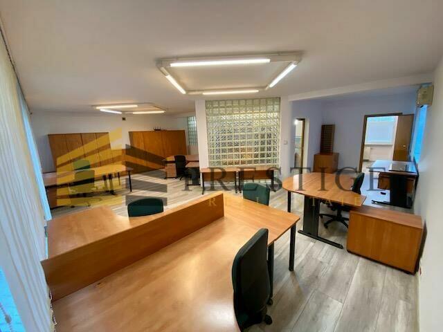 Dom wśród zieleni na cele IT - serwerownia