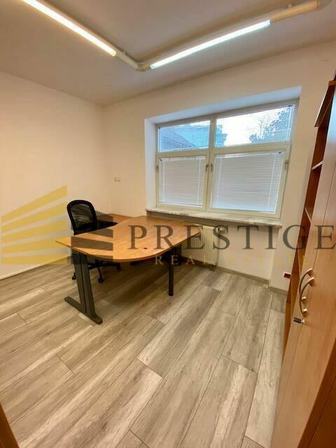 Dom wśród zieleni na cele IT - serwerownia