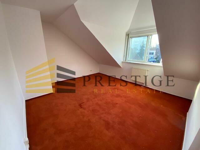 Dom wśród zieleni na cele IT - serwerownia