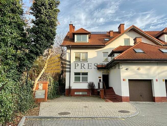 Dom wśród zieleni na cele IT - serwerownia