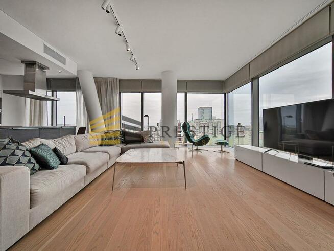 Luxurious Cosmopolitan Apartment &amp; Panoramic View