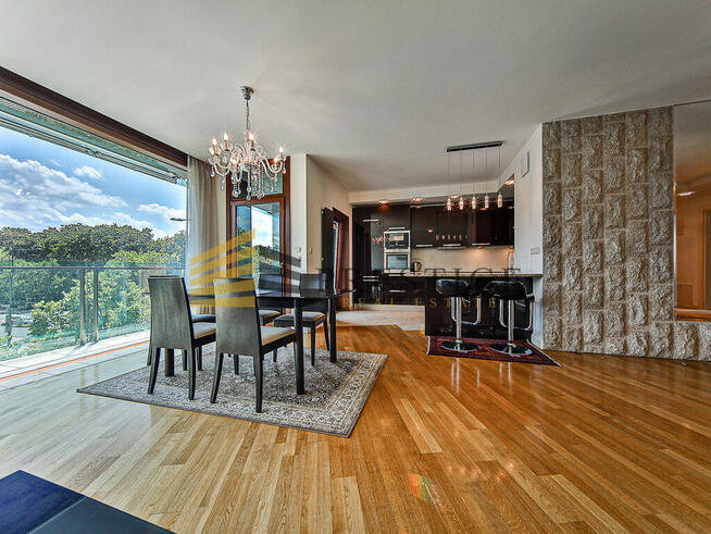 Apartament w wysokim standardzie w Centrum