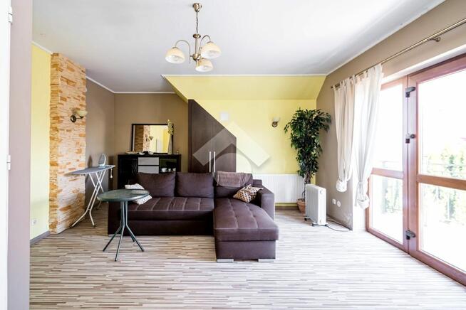 Sprzedam obiekt użytkowy z gruntem i dużym parkingiem przy D