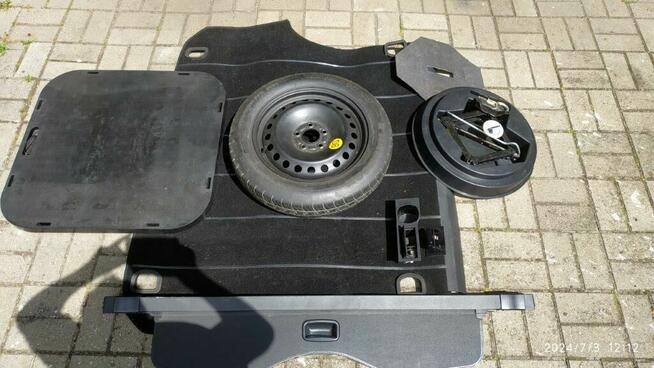 Ford mondeo MK3 kombi - wyposażenie bagażnika