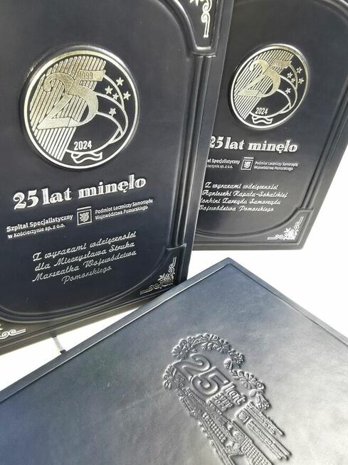 Oprawa książek na prezent, księgi, albumy, oprawy skórzane.