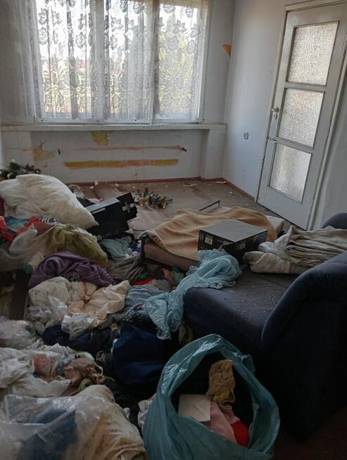 Wywóz starych mebli KRZESZOWICE opróżnianie domów , piwnic