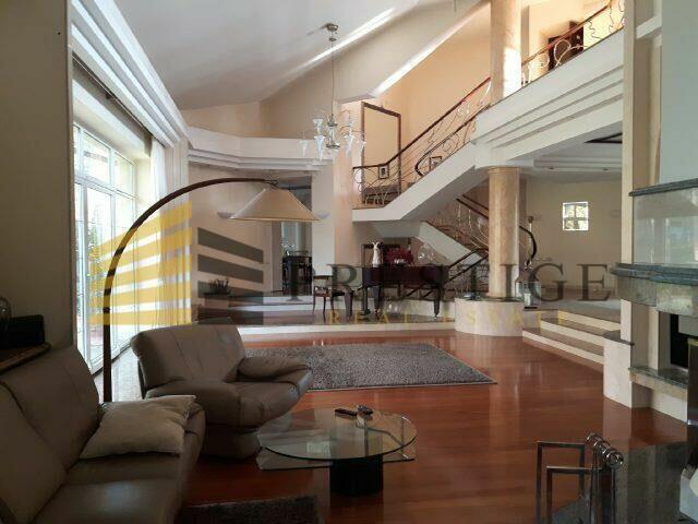 Luksusowa rezydencja z duzym ogrodem