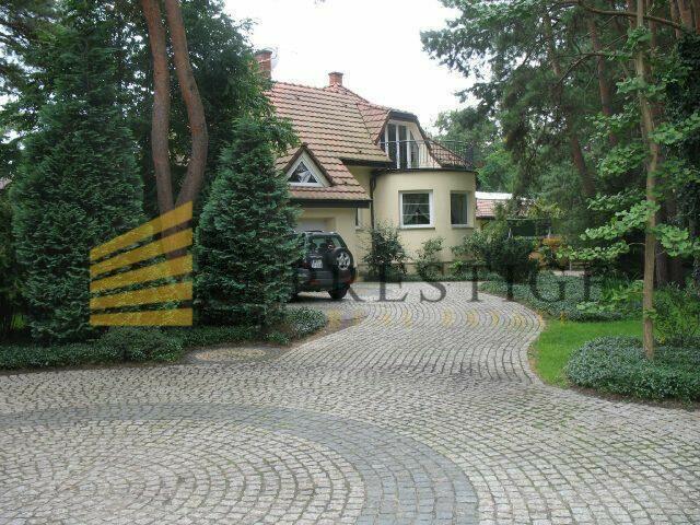 Luksusowa rezydencja z duzym ogrodem