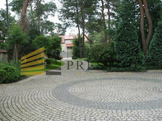 Luksusowa rezydencja z duzym ogrodem