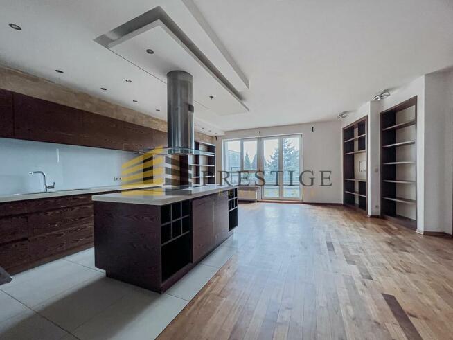 **Apartament z tarasem** Kameralne osiedle