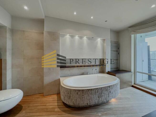 **Apartament z tarasem** Kameralne osiedle