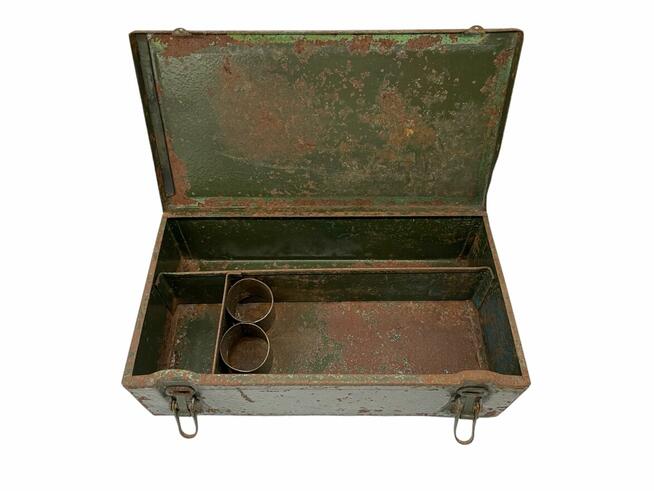 Stara apteczka techniczna