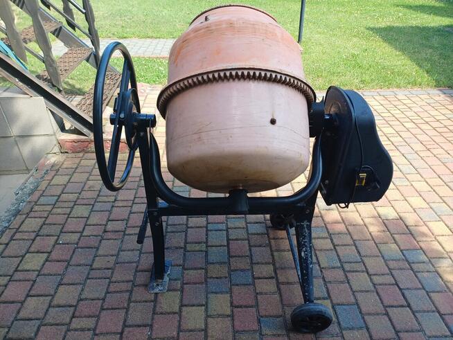 Wynajem betoniarki Buk 120L pod 230v