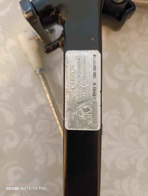 Oprzyrządowanie do samochodu dla osób niepełnosprawnych.