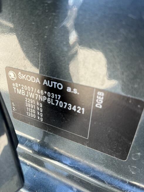 Skoda Superb Hybryda 218KM faktura VAT