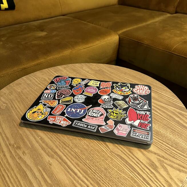 Apple MacBook Air M2: 8-core CPU, 10-core GPU, 24GB, 1TB SSD