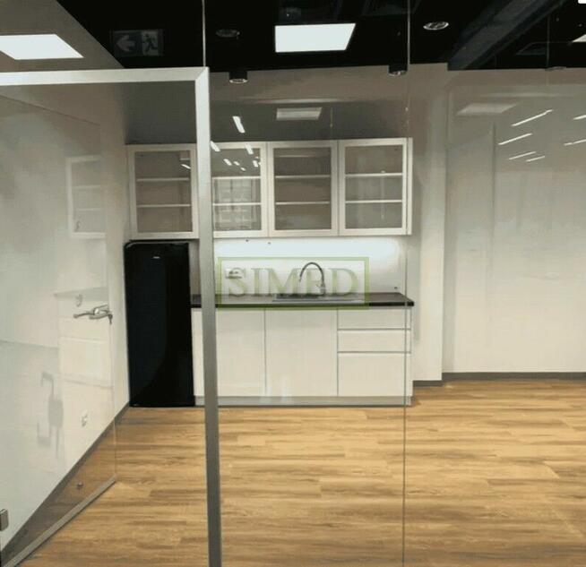 Profesjonalny biurowiec , recepcja , usługi Ochota