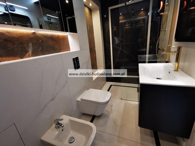 Ekskluzywnie wykończony bliźniak koło WUWA II