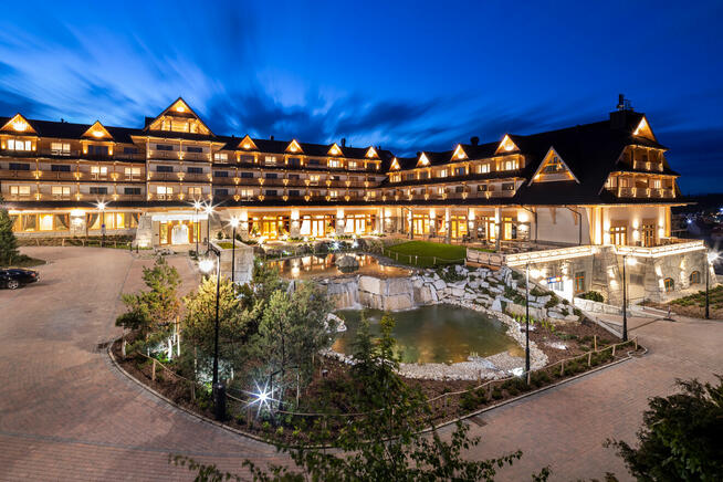 Kucharz/Kucharka w górskim hotelu z zakwaterowaniem