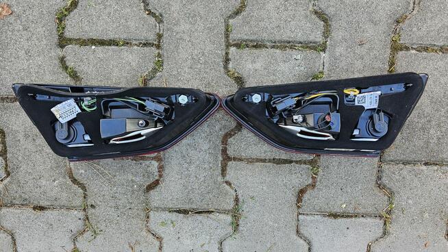 LAMPY TYŁ W KLAPĘ PRAWA LEWA OPEL INSIGNIA B 2017-2024r.