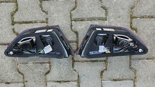 LAMPY TYŁ W KLAPĘ PRAWA LEWA OPEL INSIGNIA B 2017-2024r.