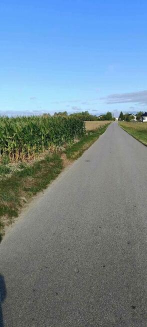 Sprzedam działkę z warunkami zabudowy 30 km od Radomia