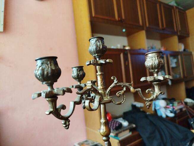 Sprzedam dwa mosiężne świeczniki cena dotyczy dwóch