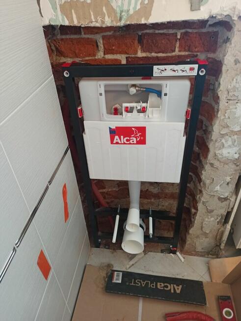 Hydraulik Usługi hydrauliczne Naprawa Spłuczek Podtynkowych