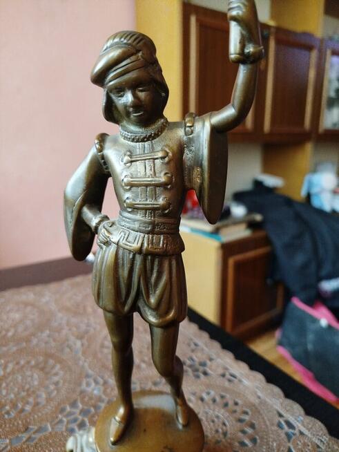 Sprzedam dwa mosiężne świeczniki cena dotyczy dwóch