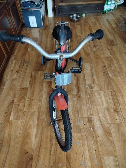 Rowerek z bocznymi kółkami