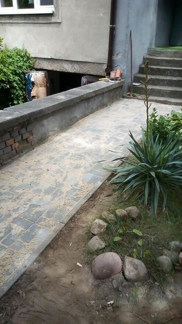 Demontaże, Rozbiórki ,izolacje Fundament, Studnie chłonne.