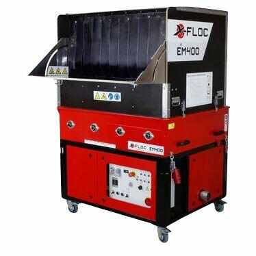 Zadmuch izolacji wduchiwanej STEICO zell z wełny drzewnej