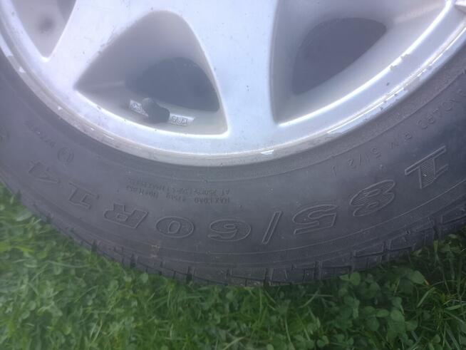 Sprzedam opony felgi aluminiowe z forda