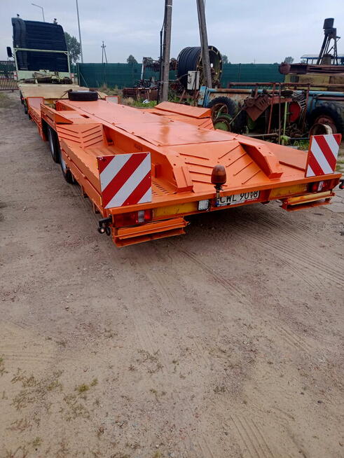 przyczepa niskopodwoziowa specjalna wielton do kombajnów