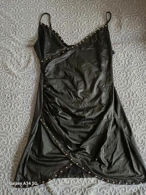 Lateksowa sukienka z dżetami, XL