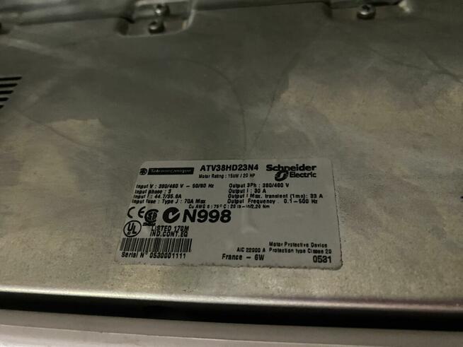 Falownik SCHNEIDER ALTIVAR 38 15KW ATV38HD23N4 + szafka