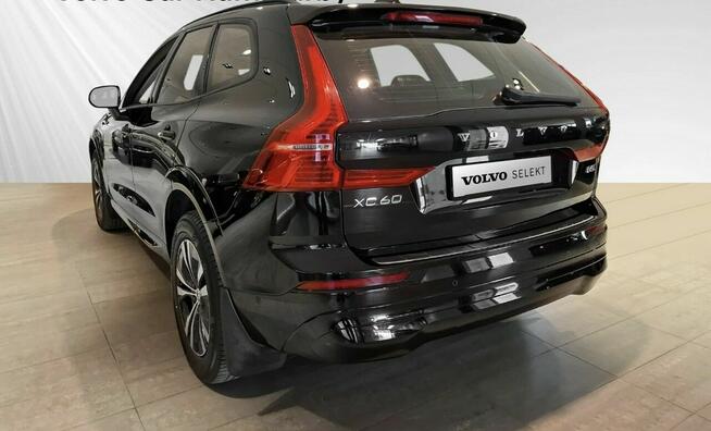 VOLVO XC60 Momentum B5 AWD