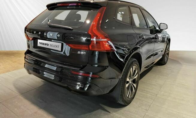 VOLVO XC60 Momentum B5 AWD